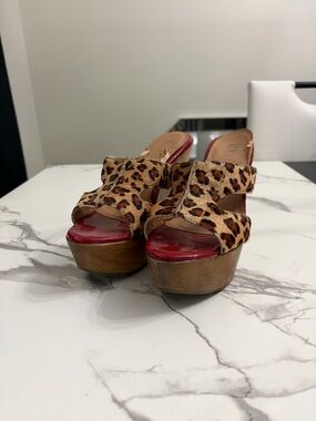 Leopard Print Platform Slides with Red Insole
